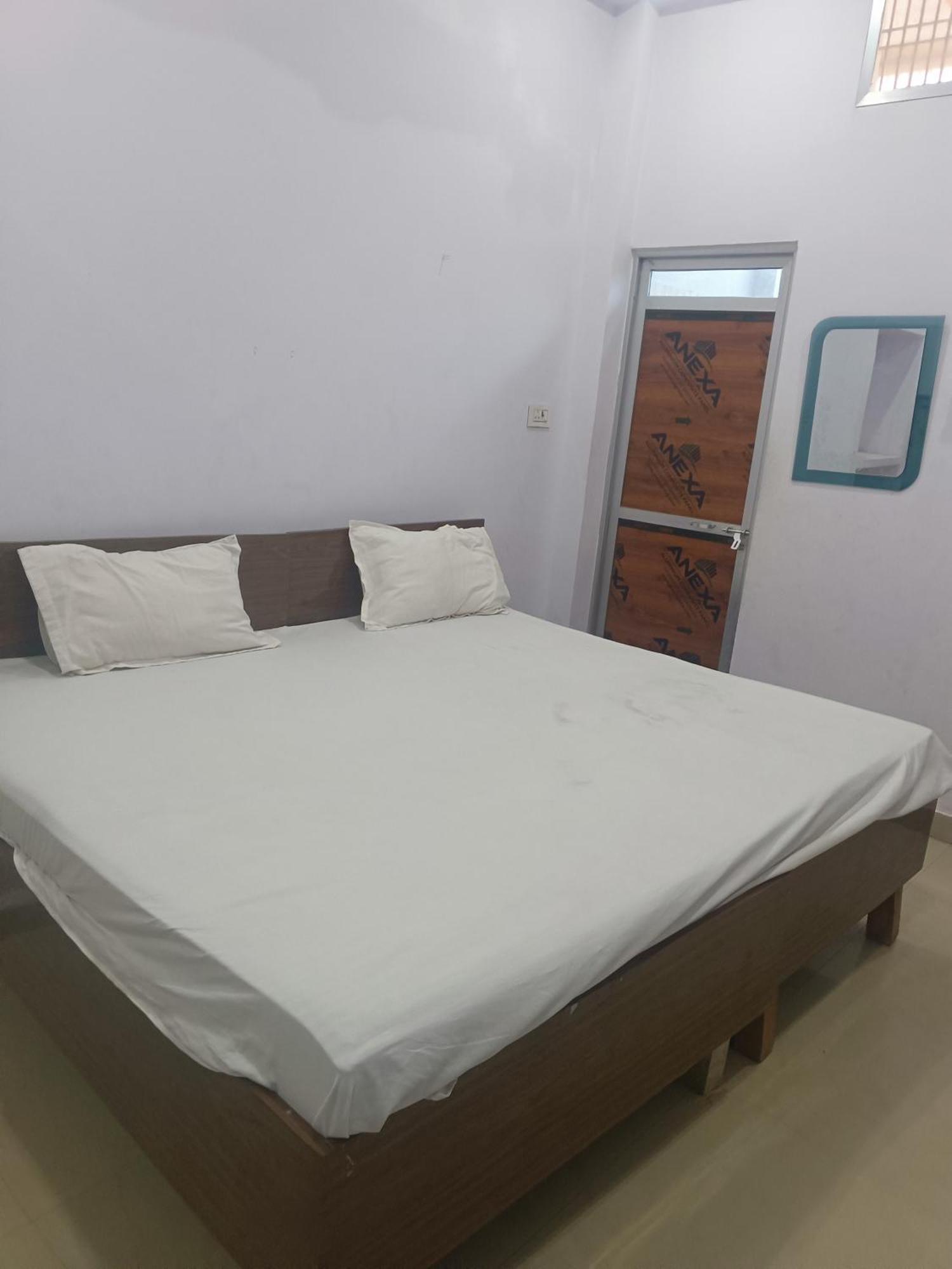 La Ayodhya Residency Hotel Ngoại thất bức ảnh
